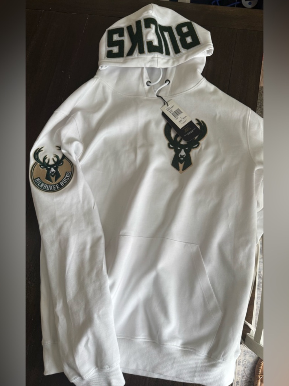 Milwaukee Bucks Hoodie Men’s Large NWT